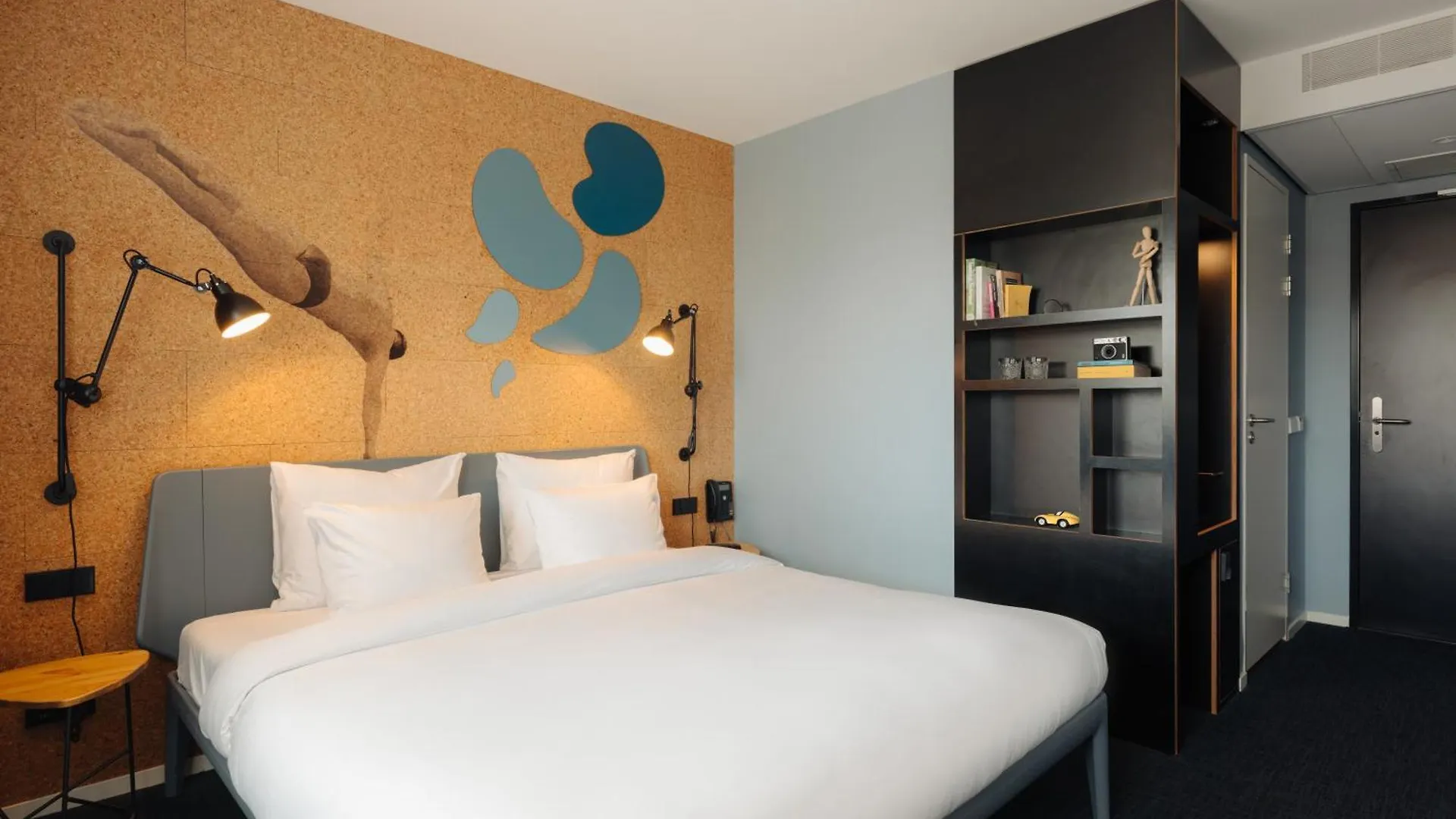 Conscious Hotel The Tire Station Amsterdam