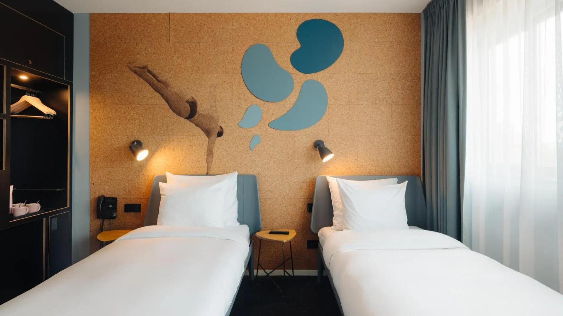Conscious Hotel The Tire Station Amsterdam