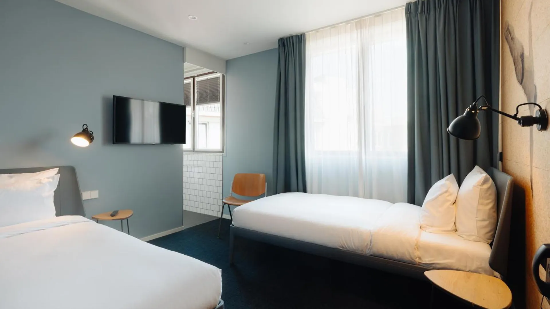 Conscious Hotel The Tire Station Amsterdam